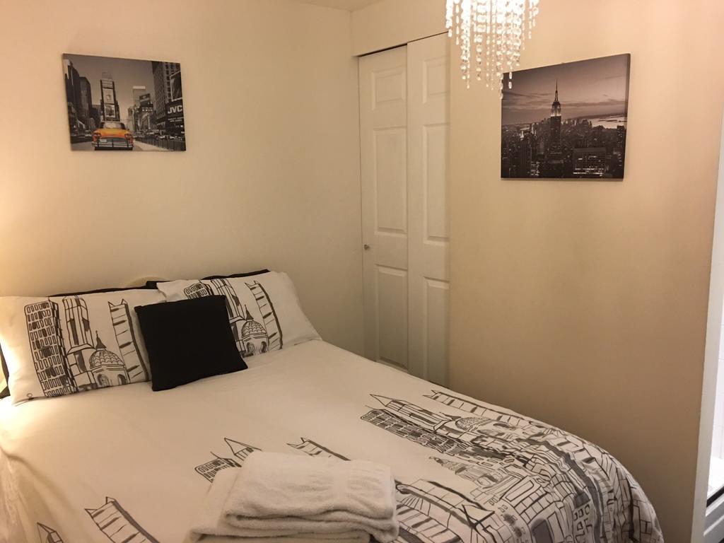 Sleepneat Bed & Breakfast Ascot  Room photo