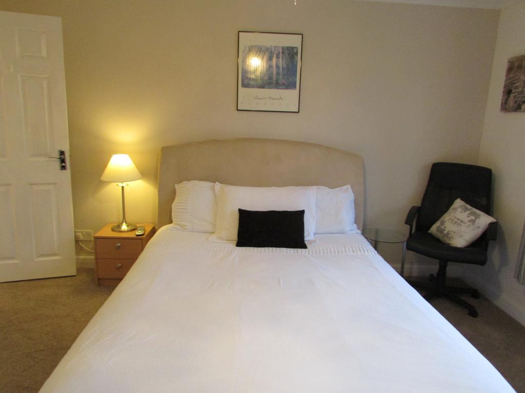 Sleepneat Bed & Breakfast Ascot  Room photo